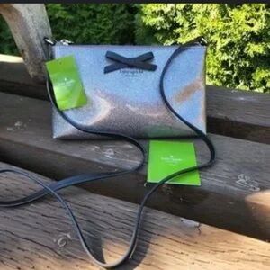 KATE SPADE “AMY MAVIS STREET”  MEDIUM CROSSBODY BLACK STRAP & SIGNATURE BOW